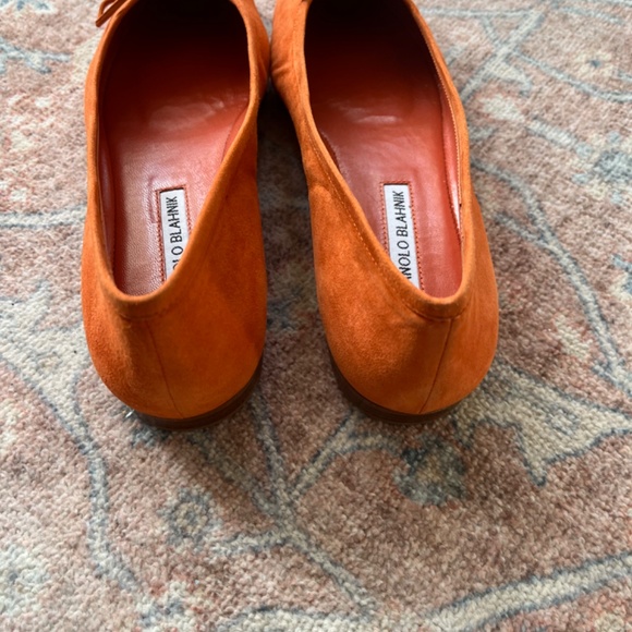 Manolo Blahnik Veralli orange suede bow-detailed leather ballet flats - Picture 5 of 5